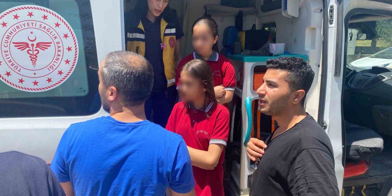 Öğrenciler Gıda Zehirlenmesi Şüphesiyle Hastaneye Kaldırıldı