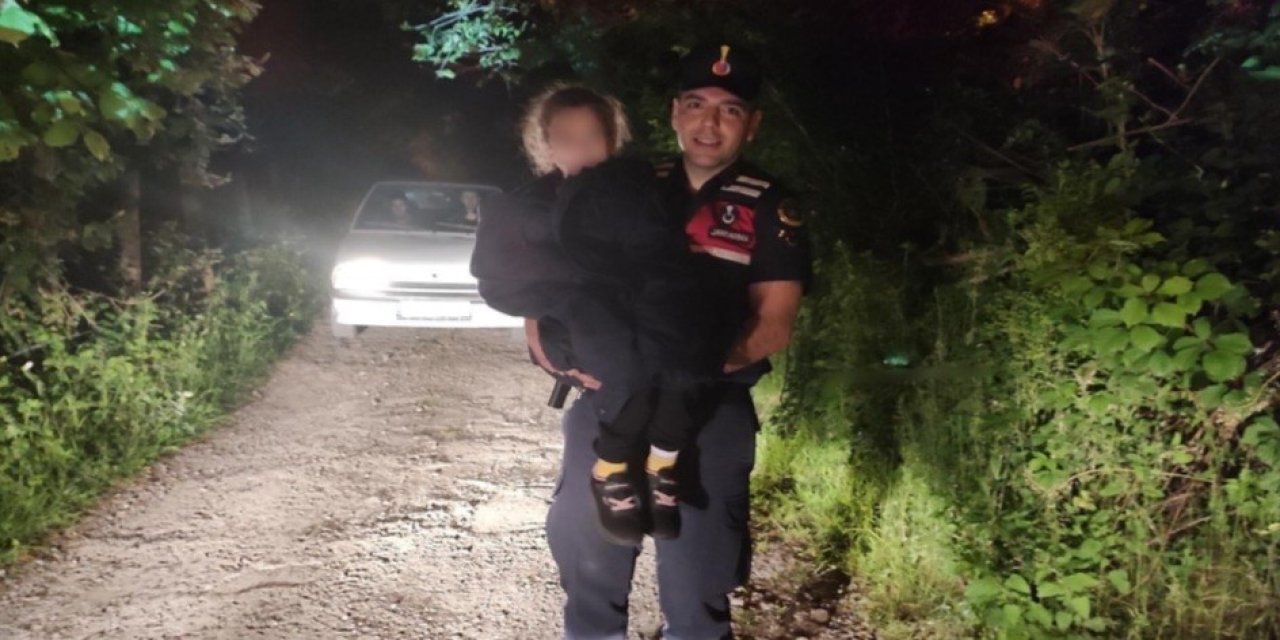 Ekipler Kayıp Çocuğu 4 Kilometre Uzakta Uyurken Buldu