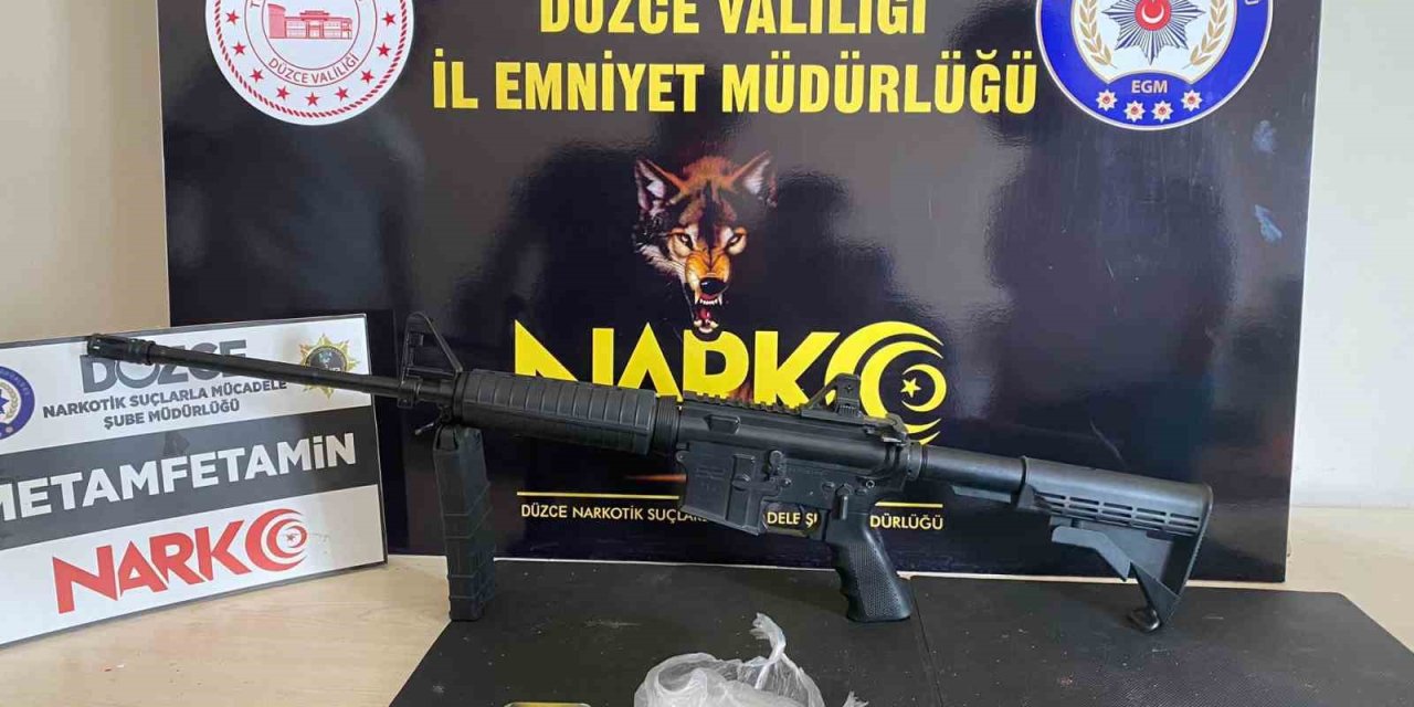 Uyuşturucu Ticaretine 2 Tutuklama