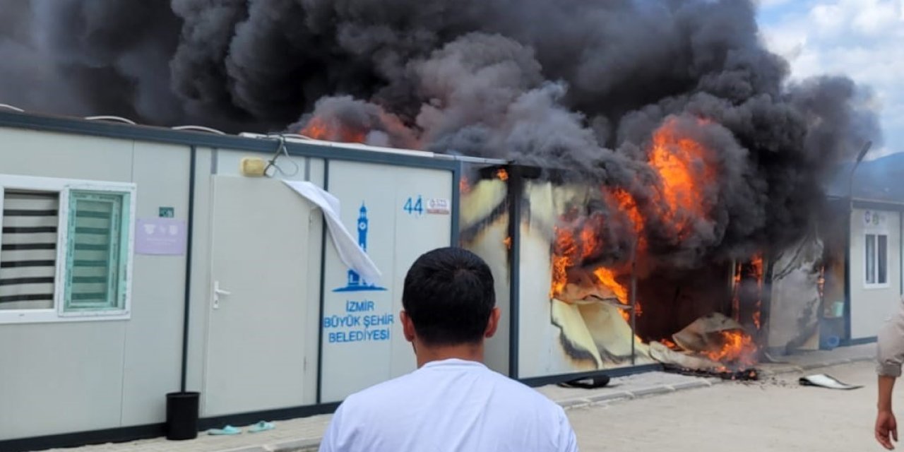 Osmaniye Valisi, Alevlere Teslim Olan Konteyner Kentte İncelemelerde Bulundu