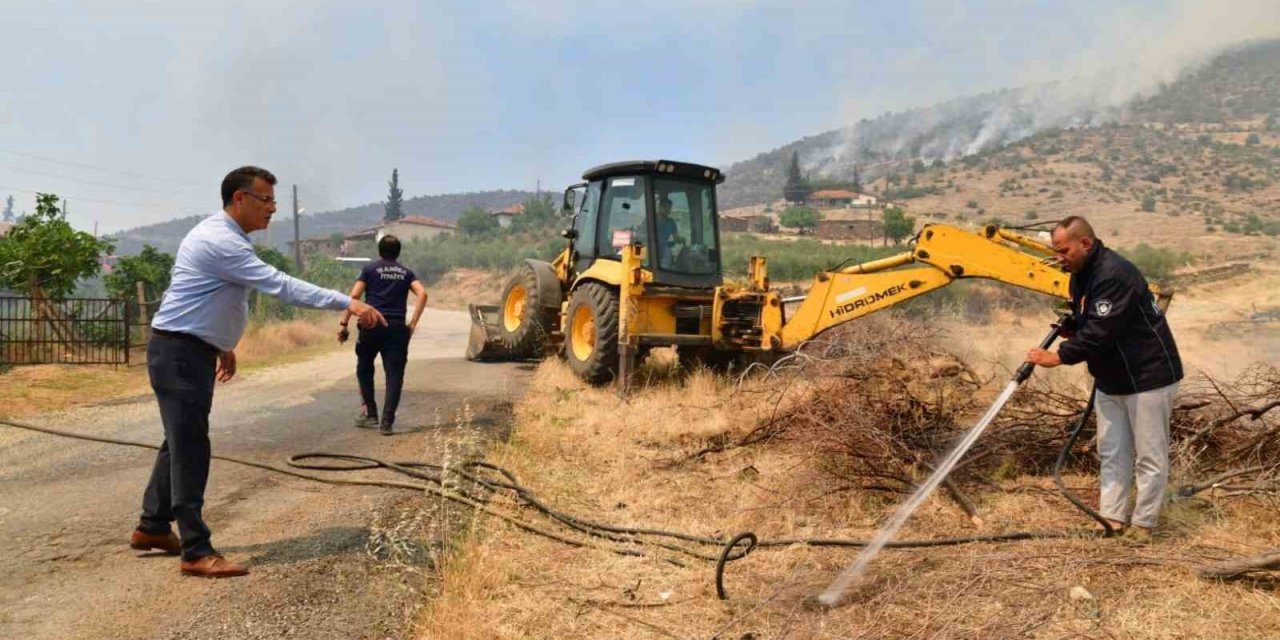 Başkan Öküzcüoğlu Alaşehir’deki Yangın Bölgesinde