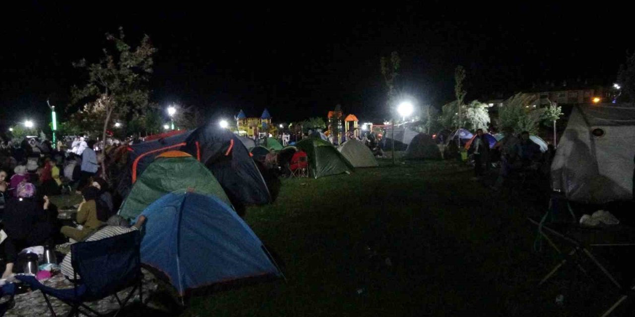 Bingöl’de Vatandaşlar Filistin İçin Çadırlarda Nöbet Tutacak