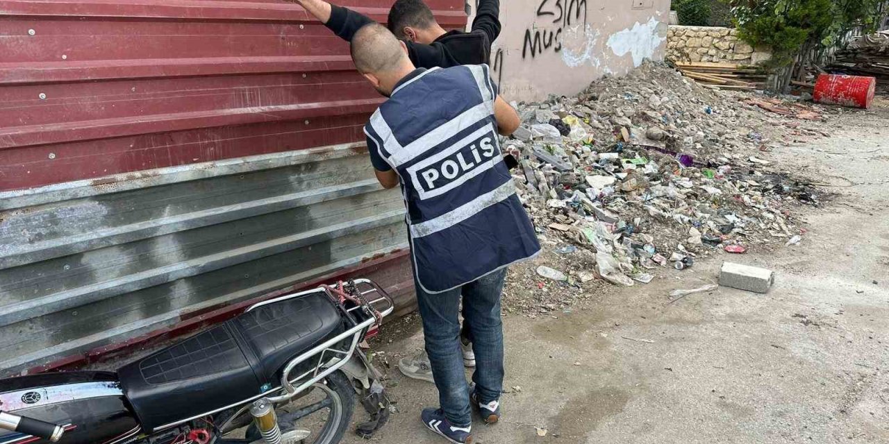 Hatay’da 7 Bin 509 Şahıs Ve 3 Bin 129 Araç Sorgusu Yapıldı