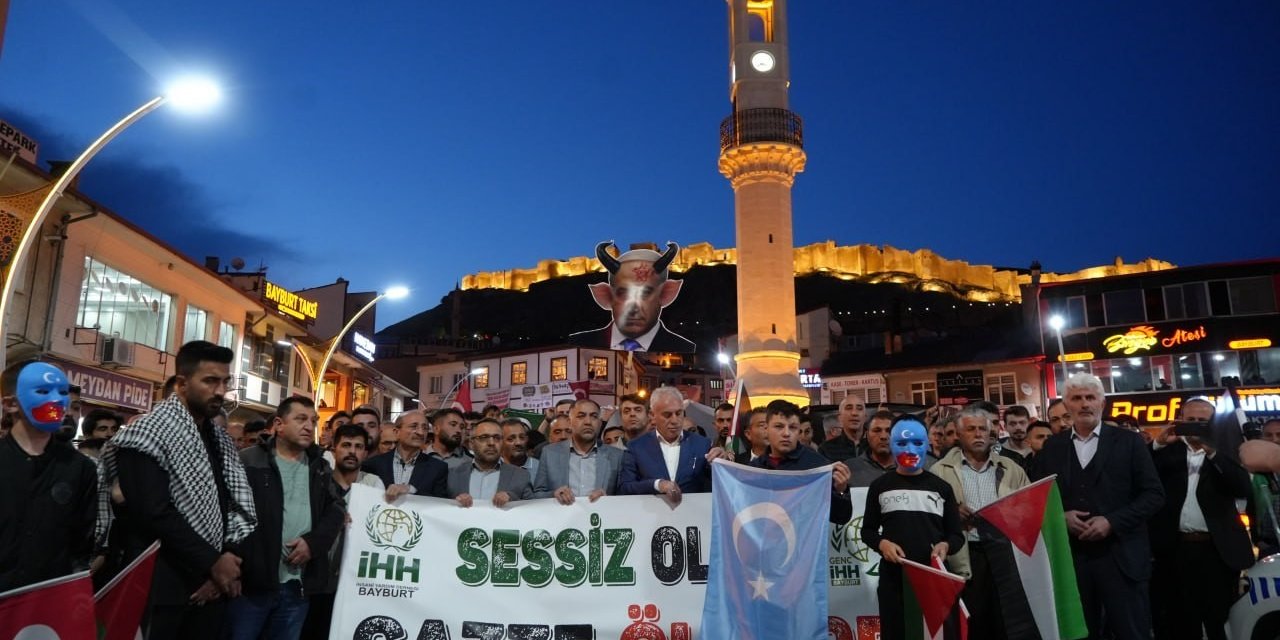Bayburt’ta ’filistin’e Destek İsrail’e Lanet Yürüyüşü’ Düzenlendi