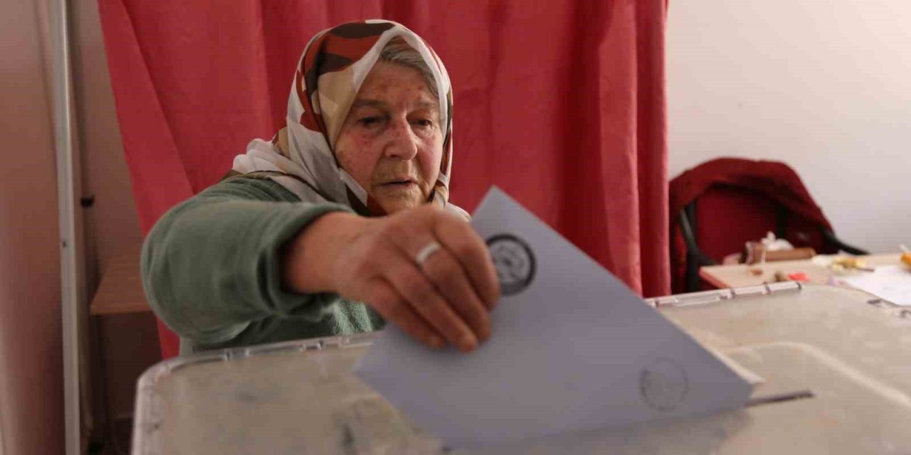 Kastamonu’da 7 Köyde Vatandaşlar Muhtar Seçmek İçin 2 Ay Sonra Yeniden Oy Kullandı