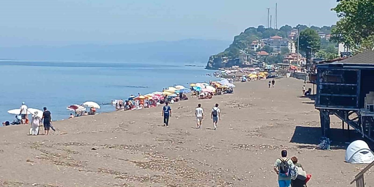 Sınavdan Çıkanlar Plajları Doldurdu