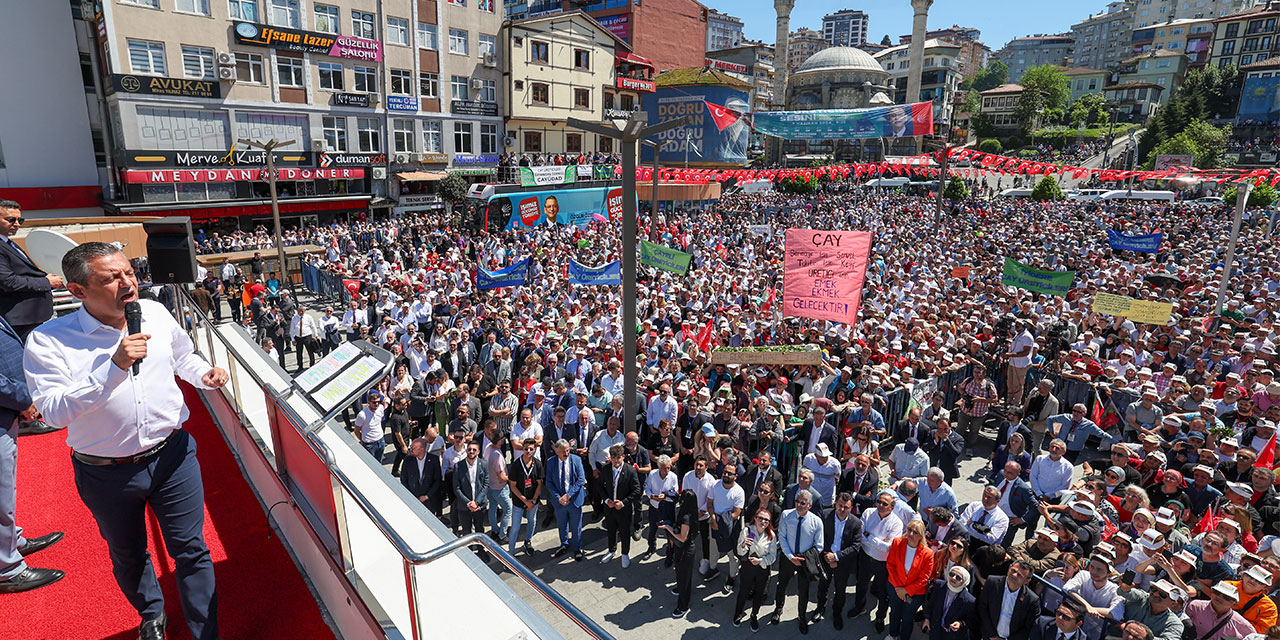 CHP Genel Başkanı Özgür Özel Rize'de Çay Mitingi'nde Konuştu