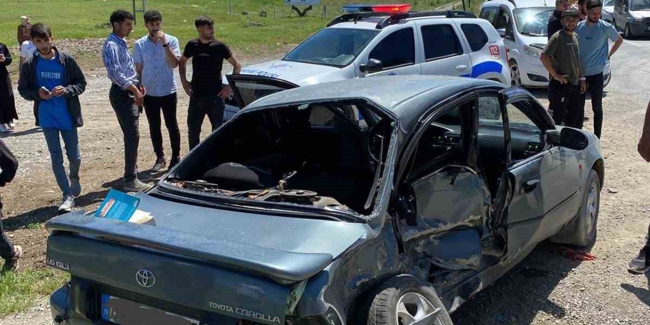 Ağrı’da Trafik Kazası: 4 Yaralı