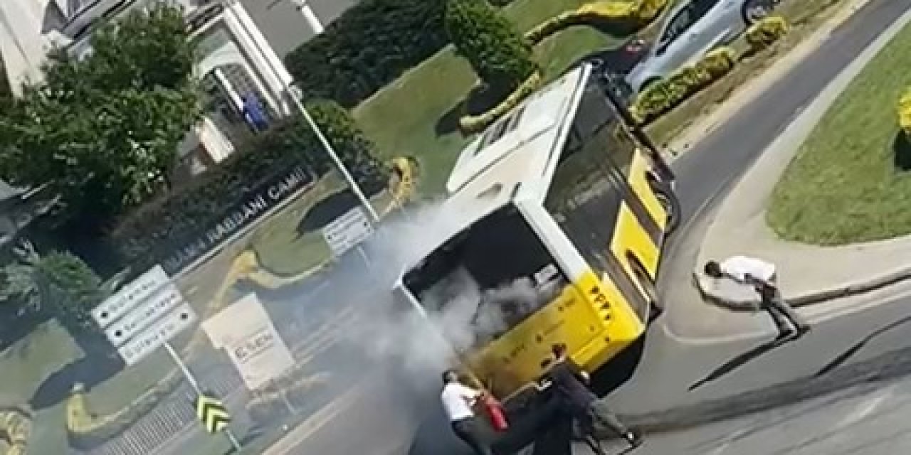 Maltepe’de İett Otobüsünden Dumanlar Yükseldi