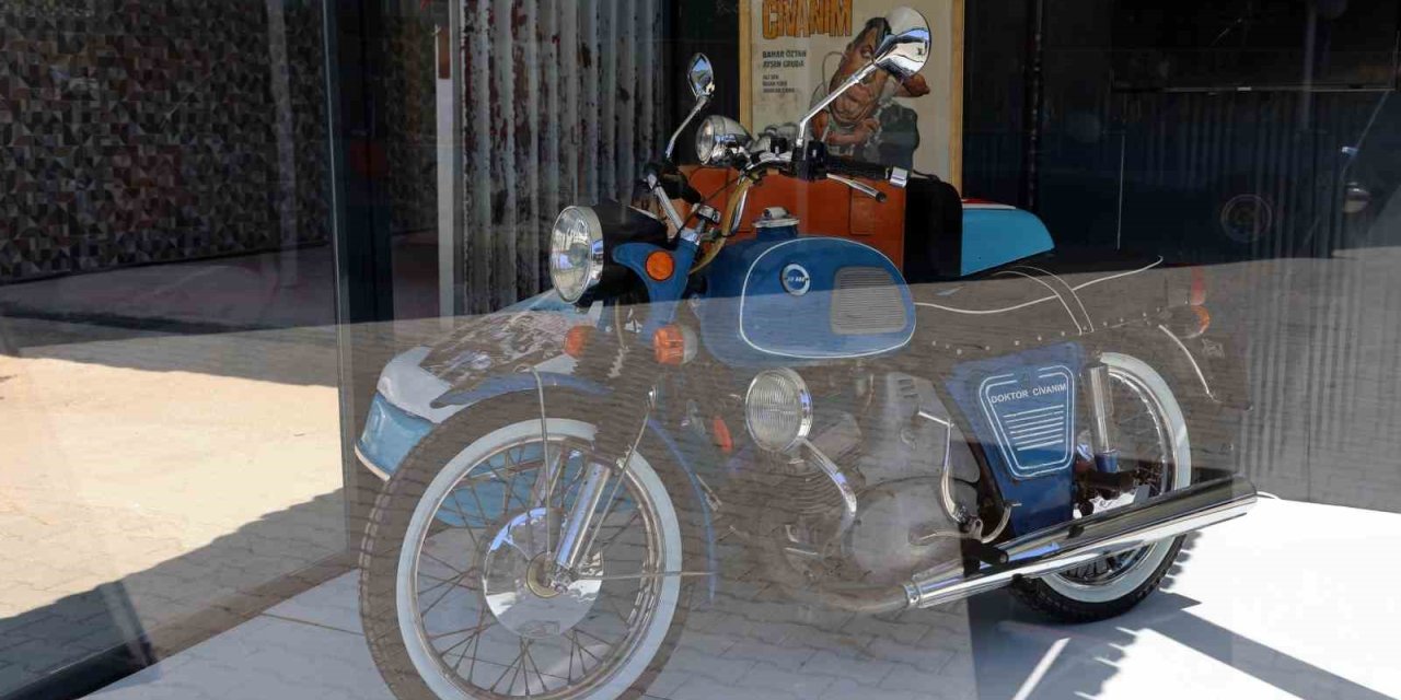 Depremzedeler Yararına Satışa Sunulan Doktor Civanım’ın Motosikleti Görücüye Çıktı