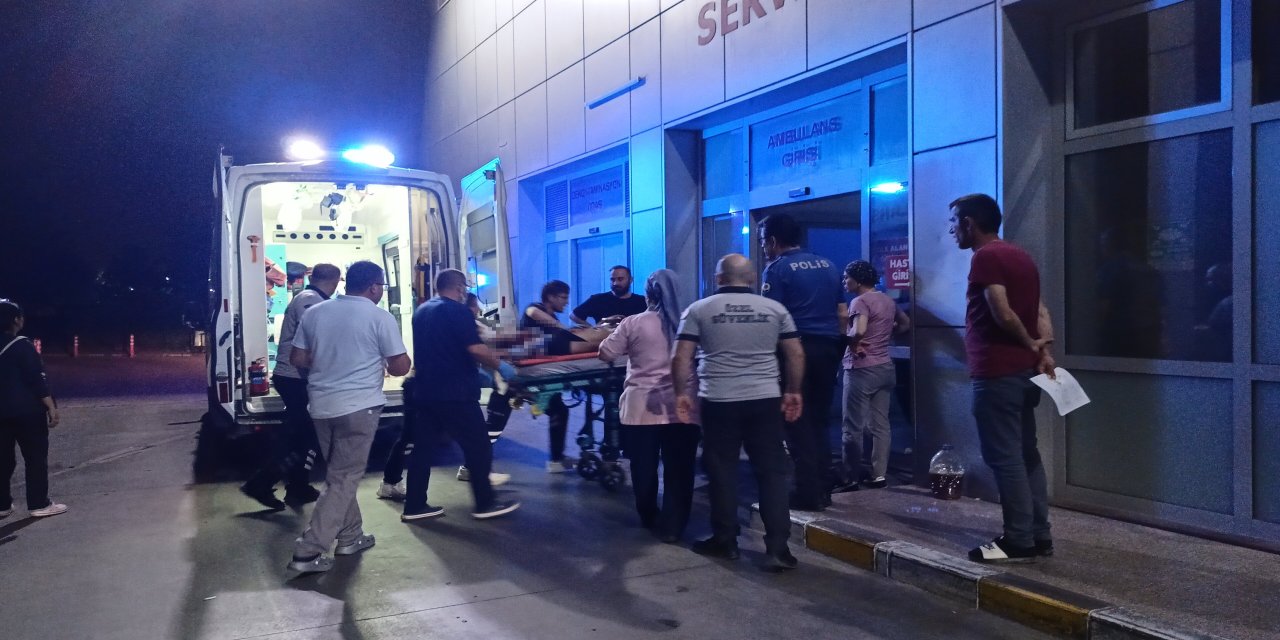 Otomobil, bariyerlere çarptı: 2 ölü