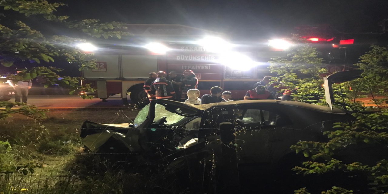 Takla atan otomobilin sürücüsü öldü, yanındaki kız arkadaşı ağır yaralı