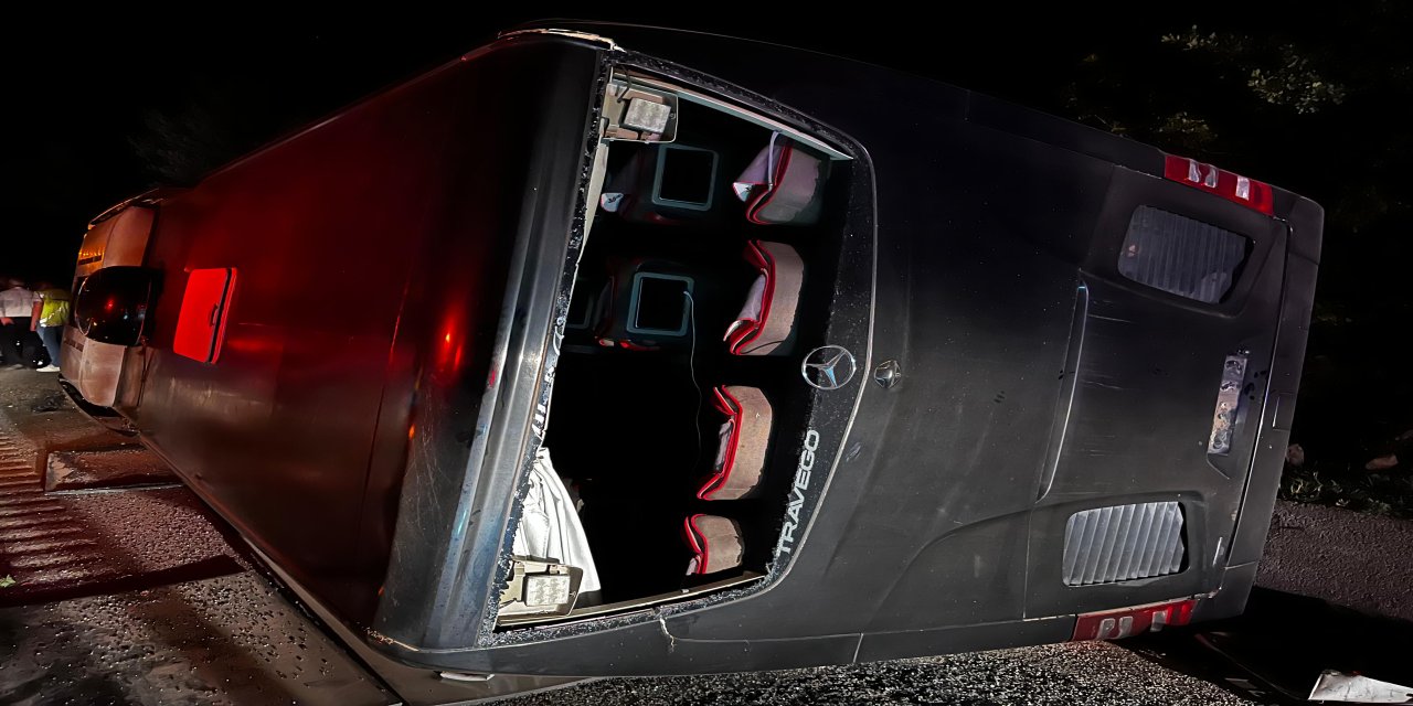 Kastamonu'da yolcu otobüsü devrildi: 10 yaralı