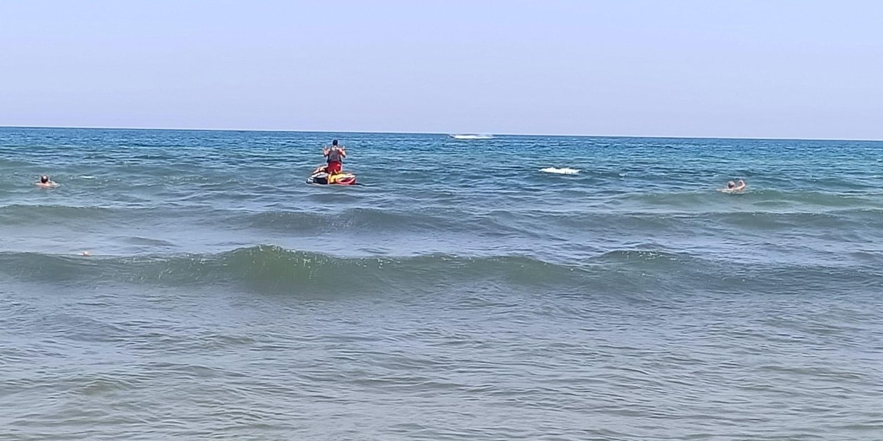 Kandıra'nın 2 Plajı Hariç Tüm Plajlarda Hafta Sonu Denize Girmek Yasaklandı