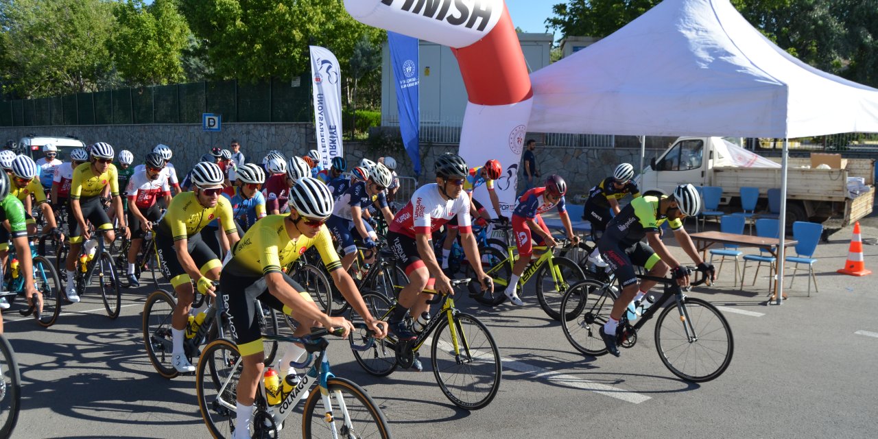 Türkiye Yol Bisikleti Şampiyonası'nın Kapadokya Etabı Başladı