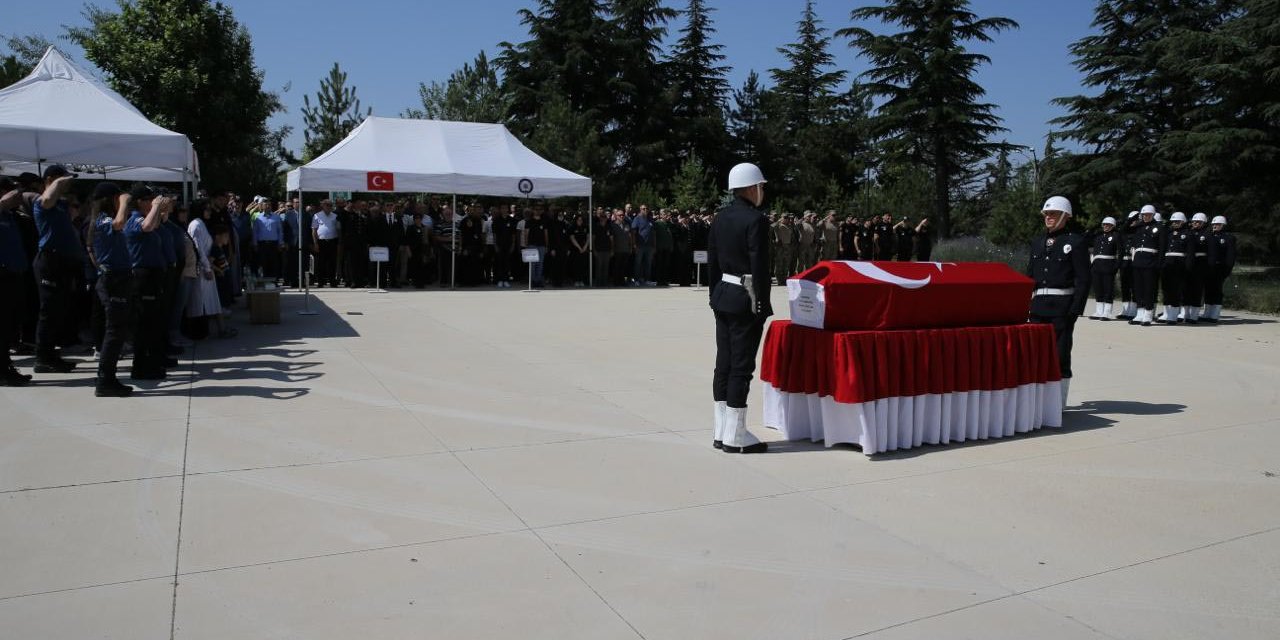 Solunum Yetmezliğinden Hayatını Kaybeden Polis Memuru, Memleketine Uğurlandı