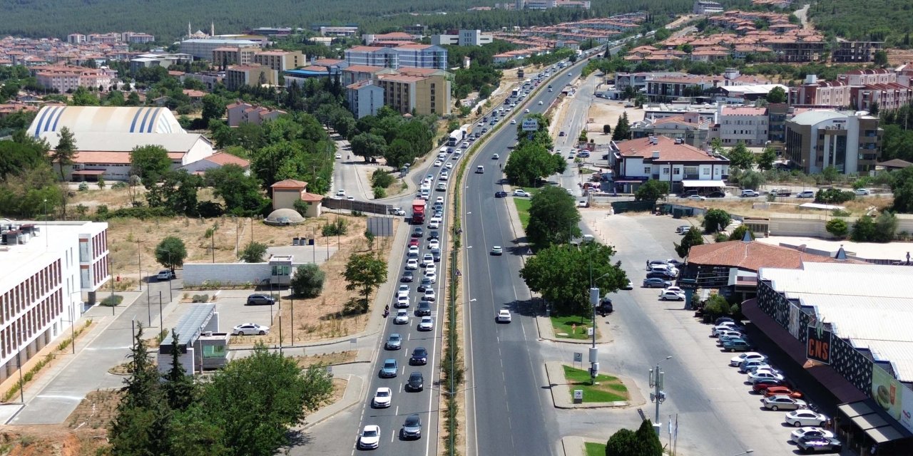 Muğla'da 10 Kilometrelik Araç Kuyruğu