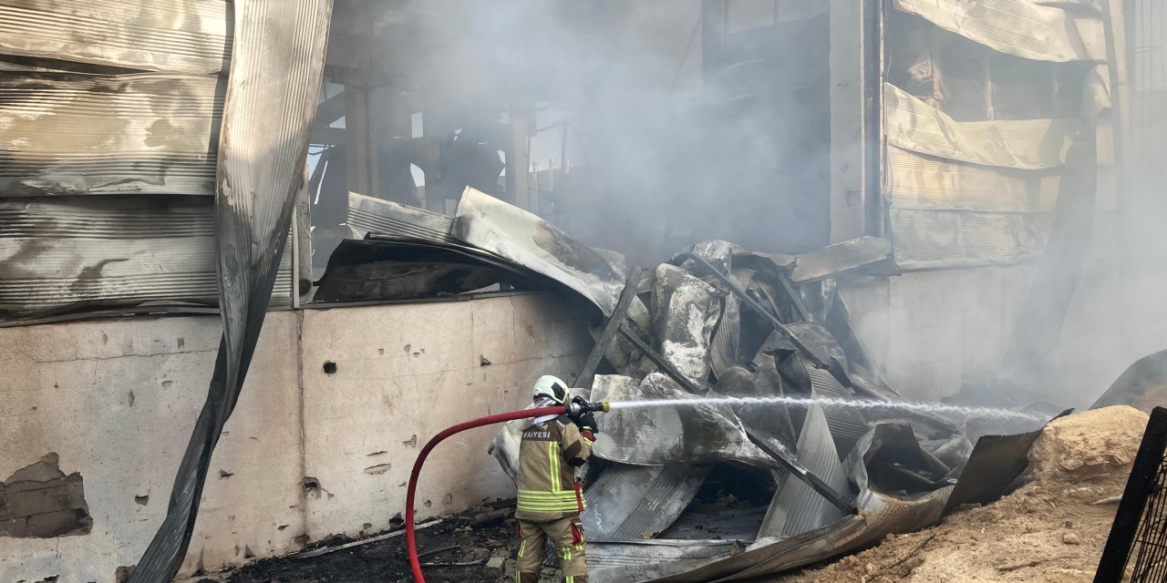 Ankara'da Palet Fabrikasında Çıkan Yangın 3 Saatte Söndürüldü