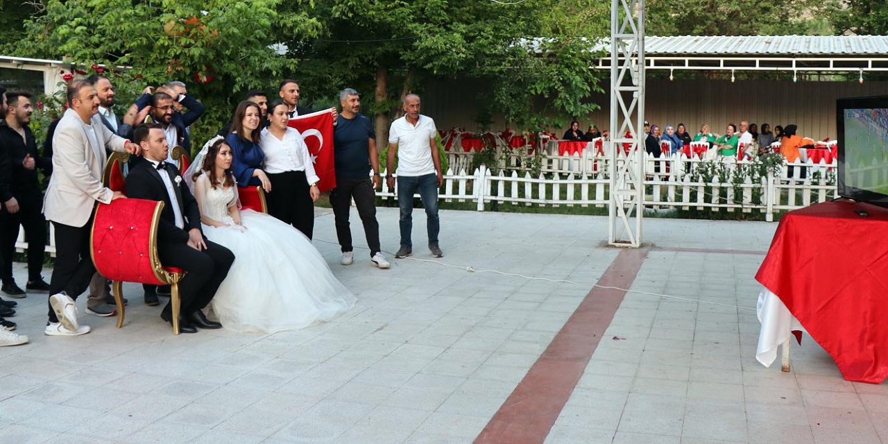 Düğüne Milli Maç Arası