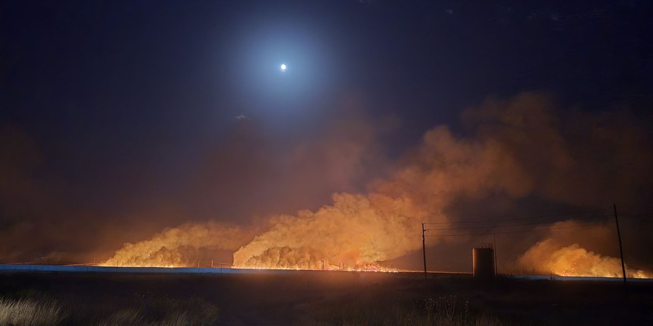 Şırnak'ta 7 Köyü Etkileyen Anız Yangını, 12 Saatte Kontrol Altında