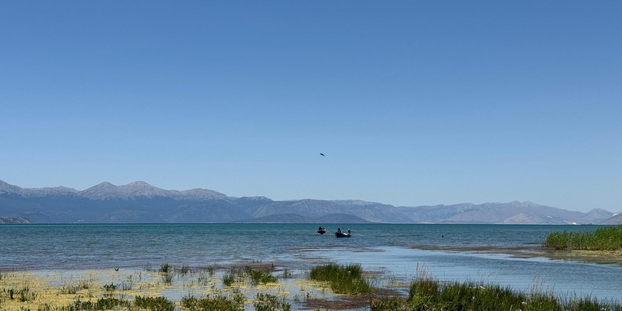 Tekne Alabora Oldu; 1 Kişi Öldü, Anne Ve 2 Kızı Can Yelekleri Sayesinde Hayatta Kaldı