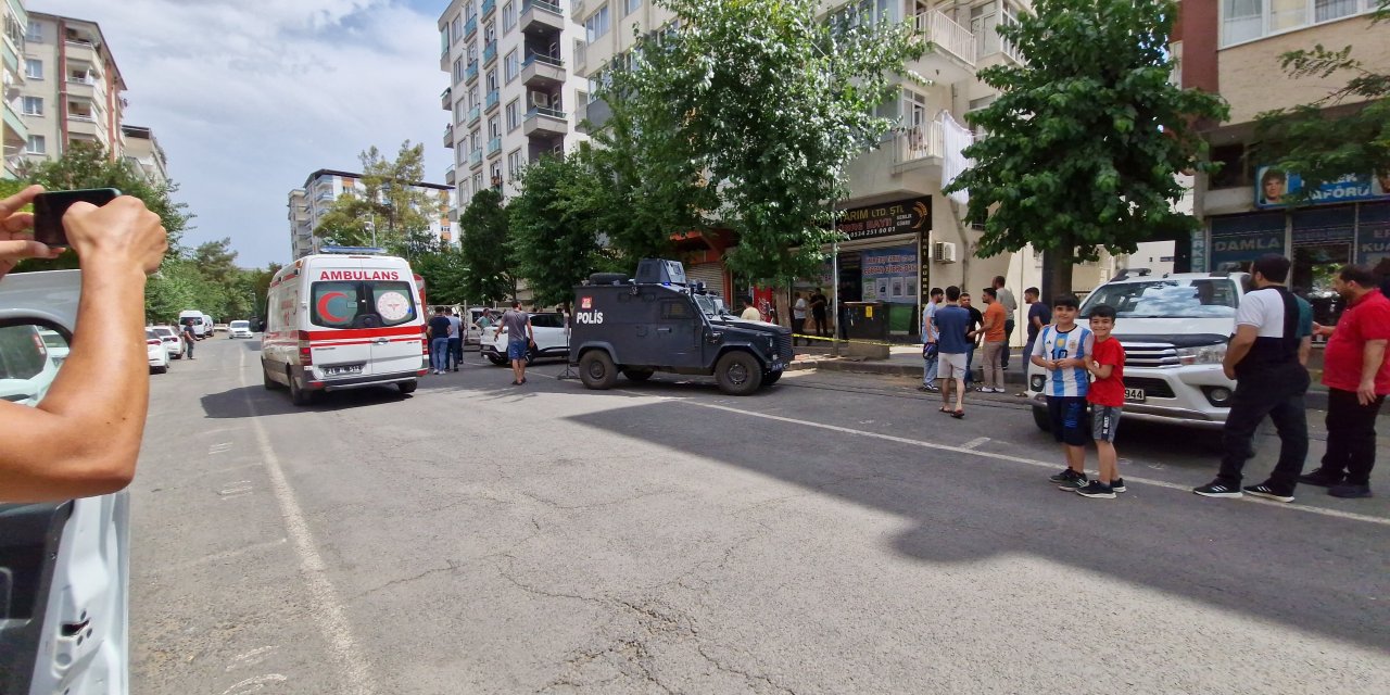 Diyarbakır'da Silahlı Kavga: 4 Yaralı