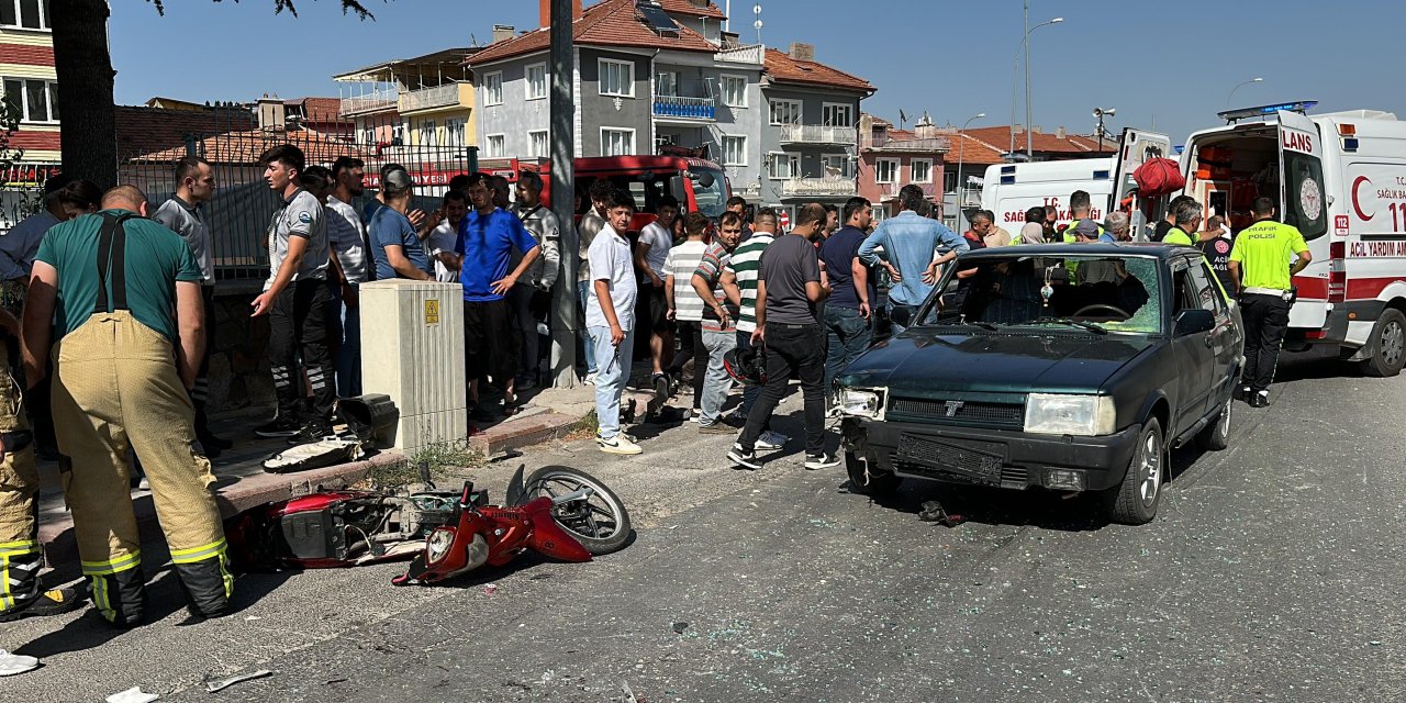 Kütahya'da Otomobilin Çarptığı Elektrikli Bisikletteki Kız Kardeşler Yaralandı