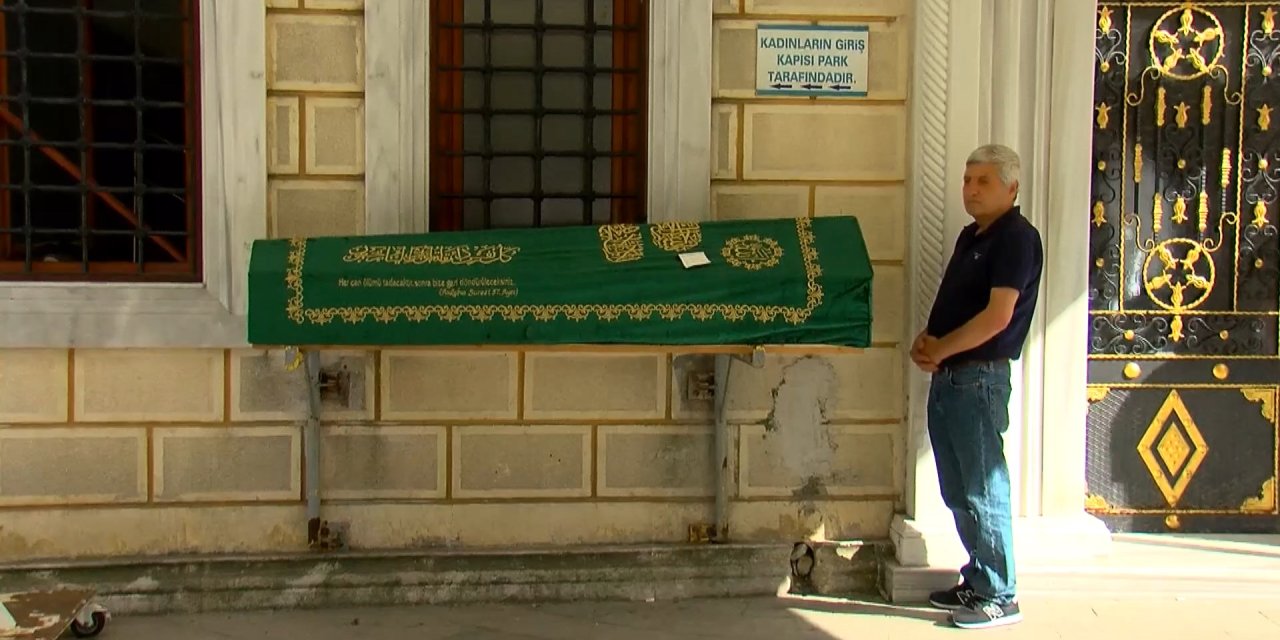 İstanbul-abdi İpekçi Suikastında Adı Geçen Yalçın Özbey Son Yolculuğuna Uğurlandı