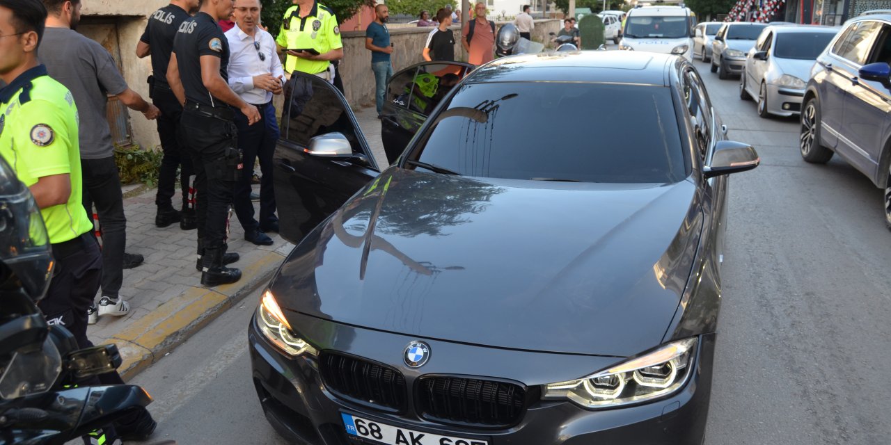 'Dur' İhtarına Uymayıp, Polise Silah Gösteren Şüpheliler Takip Sonucu Yakalandı: Sürücüye 60 Bin Lira Ceza Uygulandı