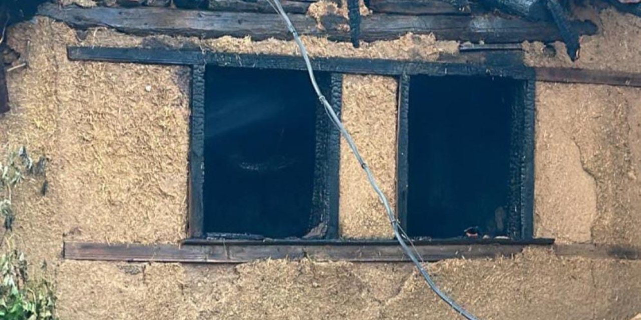 Evinde Çıkan Yangında Hayatını Kaybetti