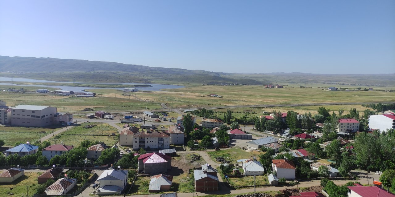 Karlıova'da 4 Büyüklüğünde Deprem