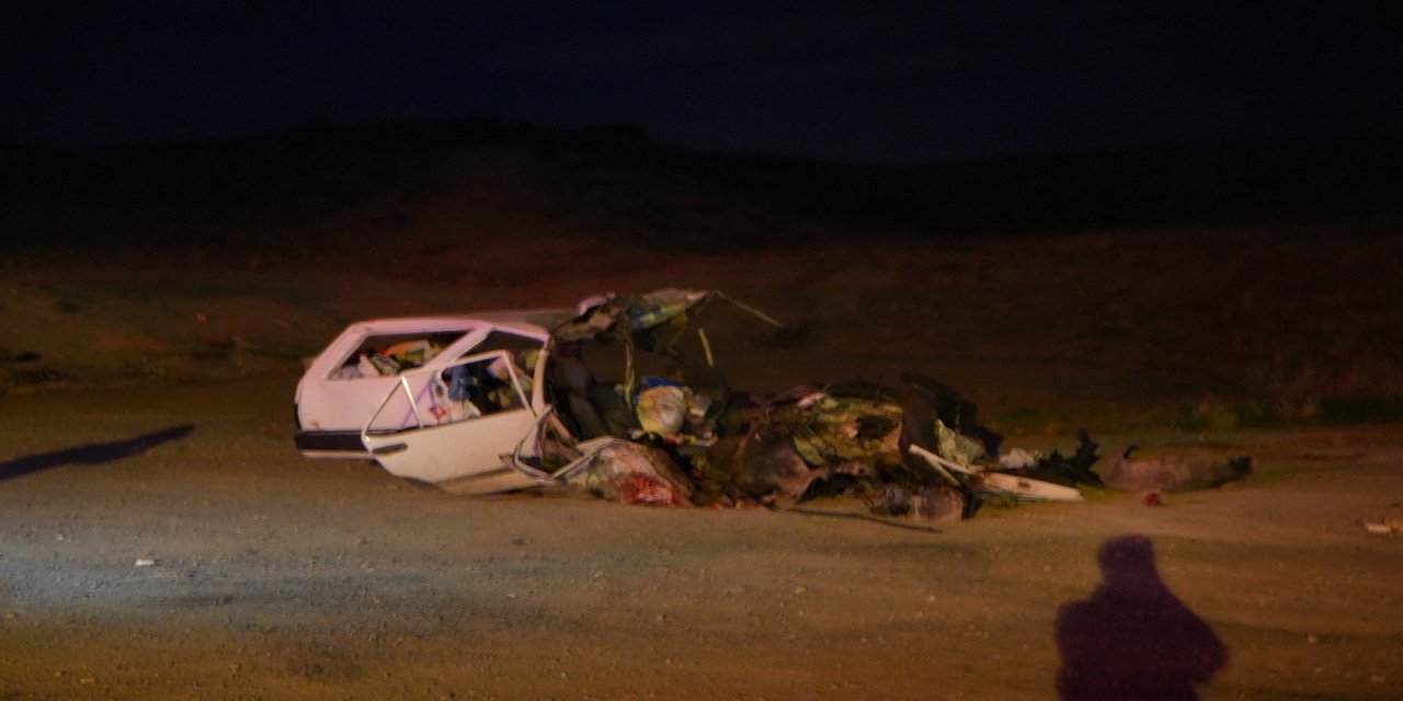 Niğde'de Zincirleme Kaza; Aynı Aileden 3 Kişi Öldü, 2'si Ağır 4 Yaralı