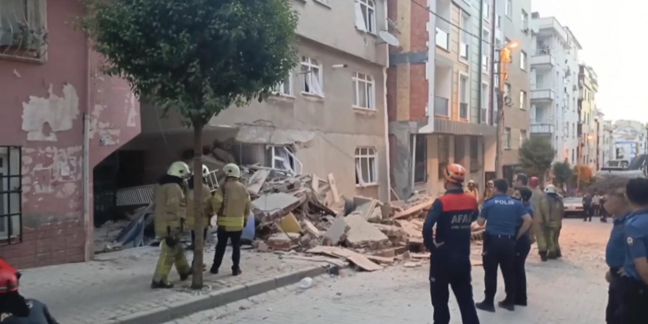 İstanbul- Bahçelievler'de 4 Katlı Binada Çökme; Ekiplerin Çalışması Sürüyor - 5 (Ek Görüntü)