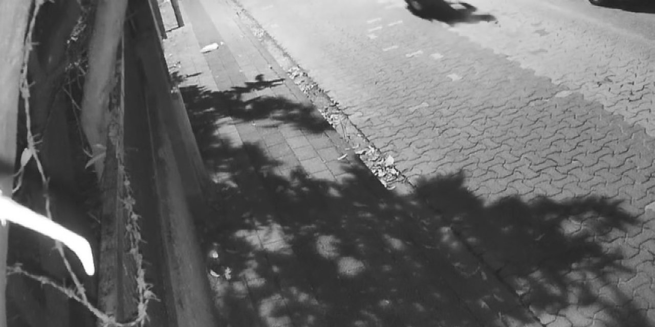 İstanbul- Motosikletli Ayna Hırsızı Kamerada