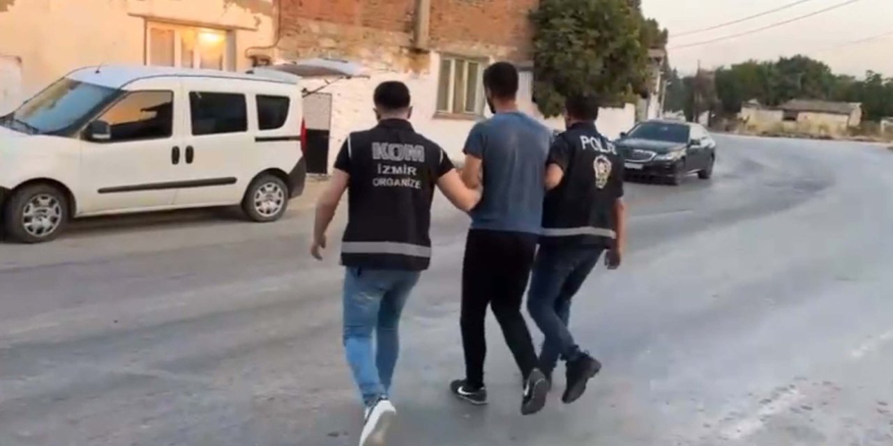 İzmir'de Oto Galerici Görünümlü Tefeciliğe 14 Gözaltı