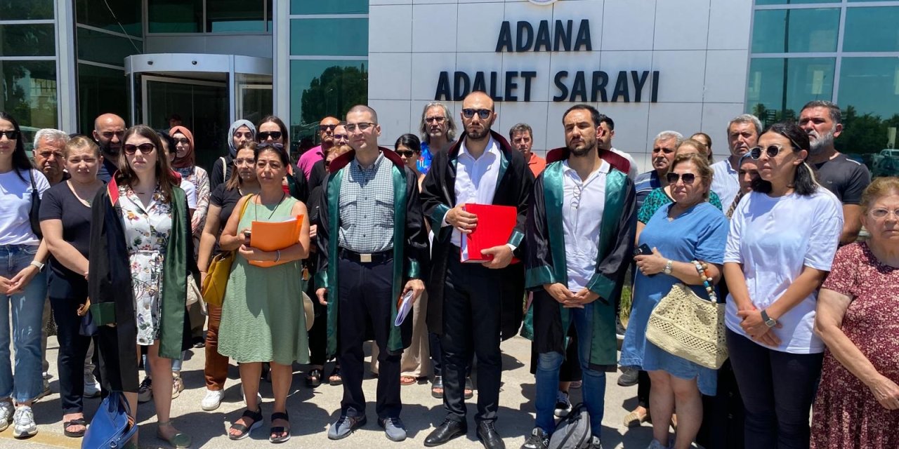 96 Kişinin Öldüğü Apartmanın Davasında Ölenlerin Yakınlarından Kravatlı Sanık Müteahhide Tepki