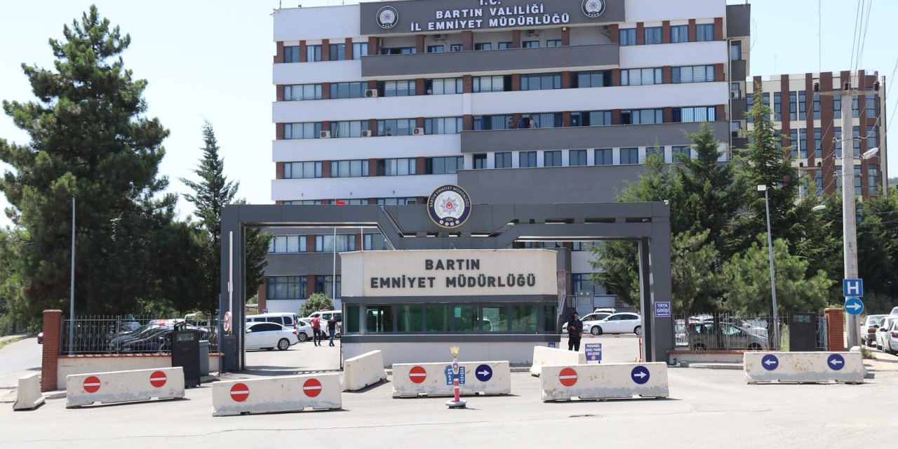 Belediye Depolarından Malzeme Satışı İddiasıyla 4'ü Belediye Personeli 6 Kişiye Soruşturma