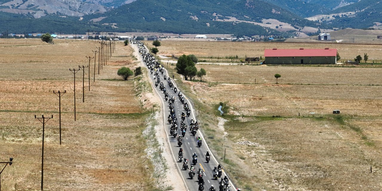 Tunceli’de Motofest,1300 Motosikletlinin Munzur Vadisi Milli Park’taki Turuyla Başladı