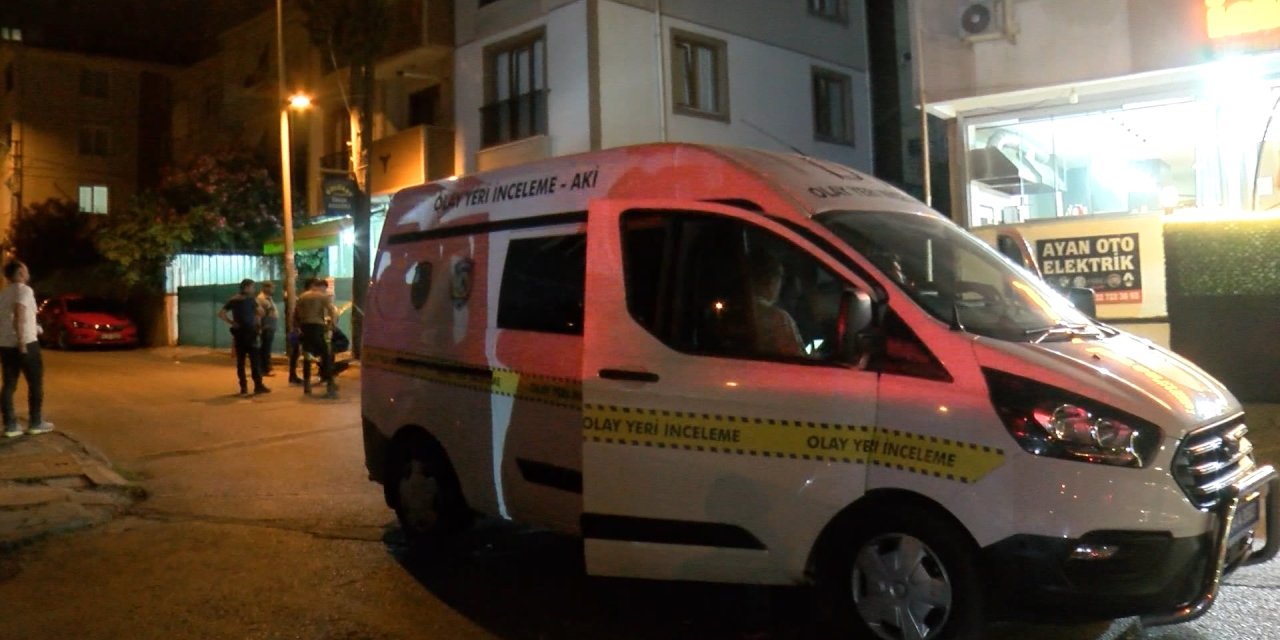 İstanbul-tuzla'da Husumetlisinin İş Yerine Kurşun Yağdırdı