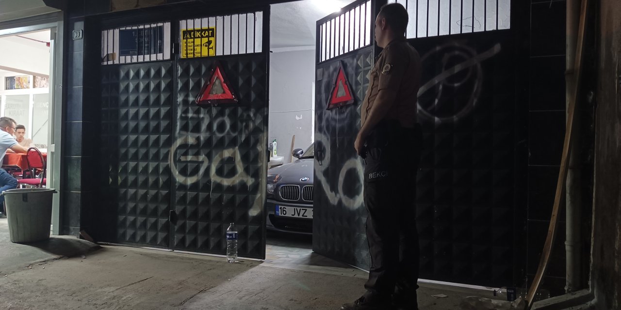 Klimayı Açtı, Uykuya Dalıp Egzoz Gazından Zehirlenerek Öldü