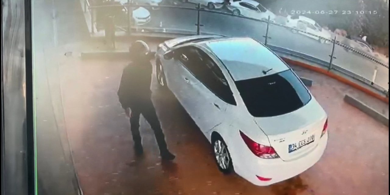 İstanbul - Esenyurt'ta Oto Galeriye Silahlı Saldırı Kamerada