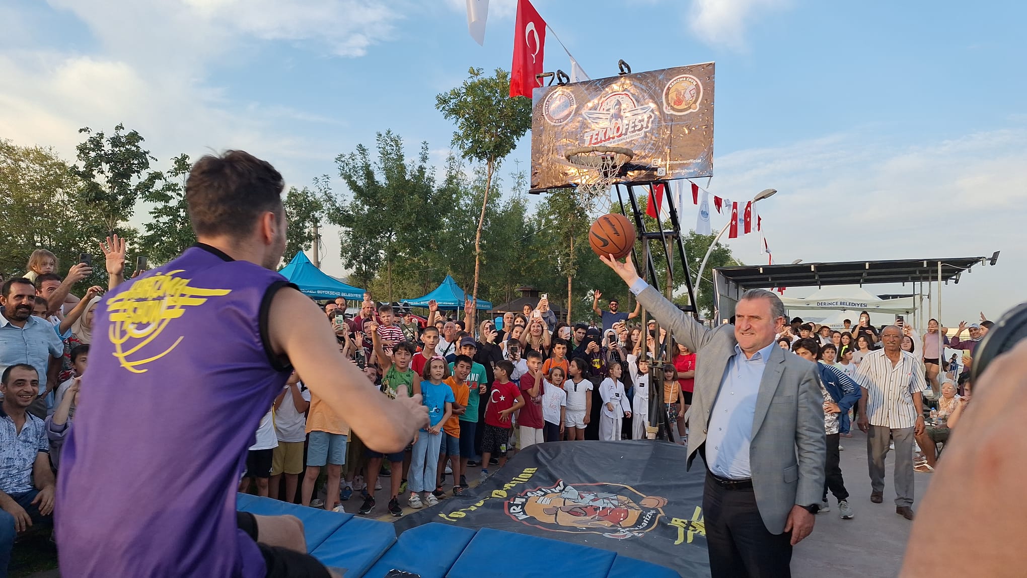 Gençlik Ve Spor Bakanı Bak: Her Alanda Güçlü Bir Gençlik Geliyor (2)