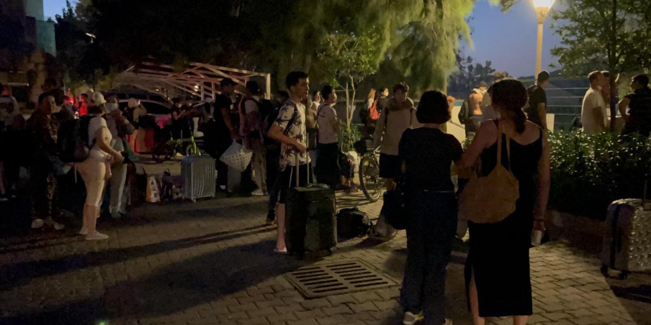 Selçuk'ta Çıkan Orman Yangını Kuşadası'na Da Sıçradı (4)