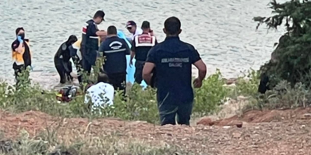 Takılan Oltasını Çıkarmaya Çalıştığı Gölde Boğuldu