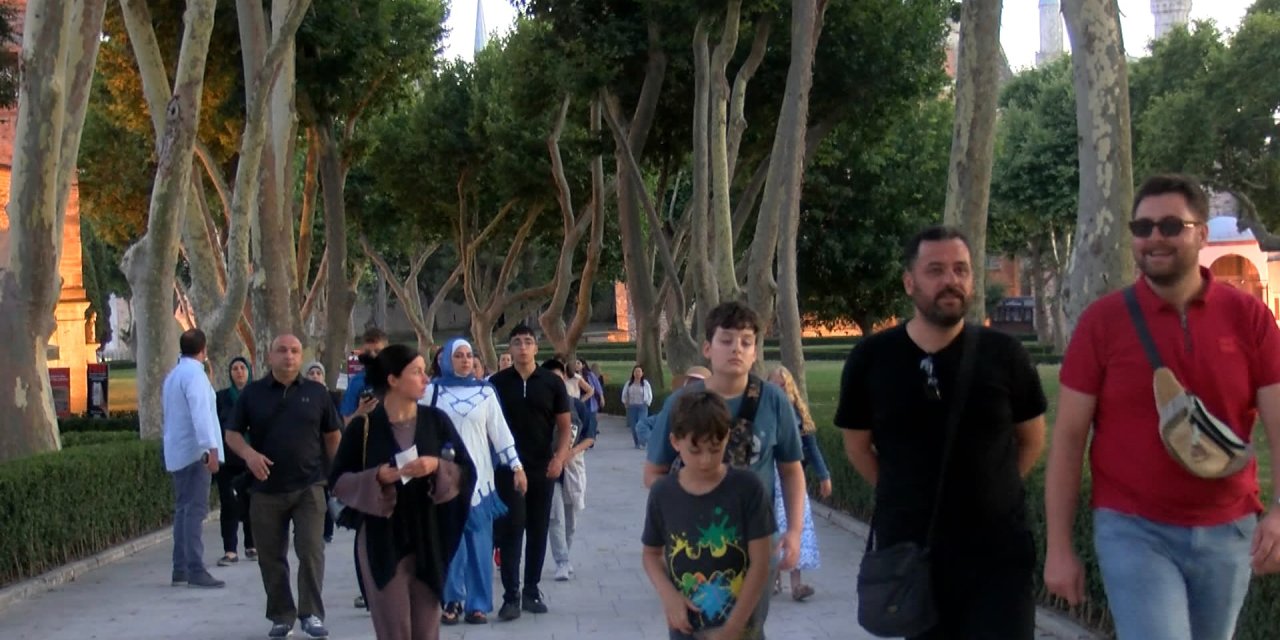 İstanbul - Topkapı Sarayı İlk Kez Gece Ziyaretlerine Açıldı