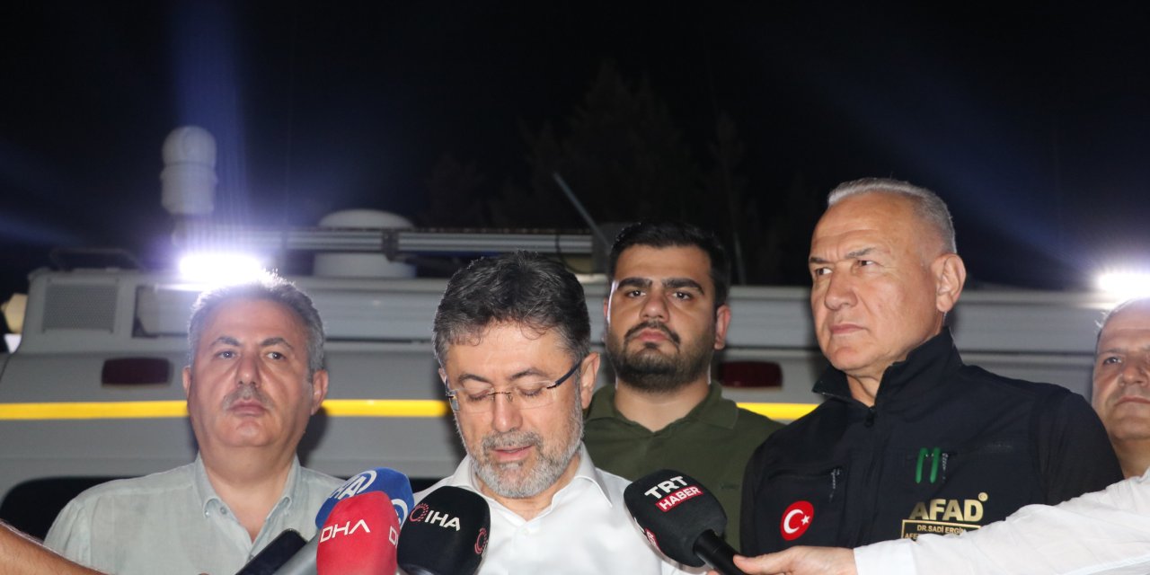 Selçuk'ta Çıkan Orman Yangını Kuşadası'na Da Sıçradı (6)