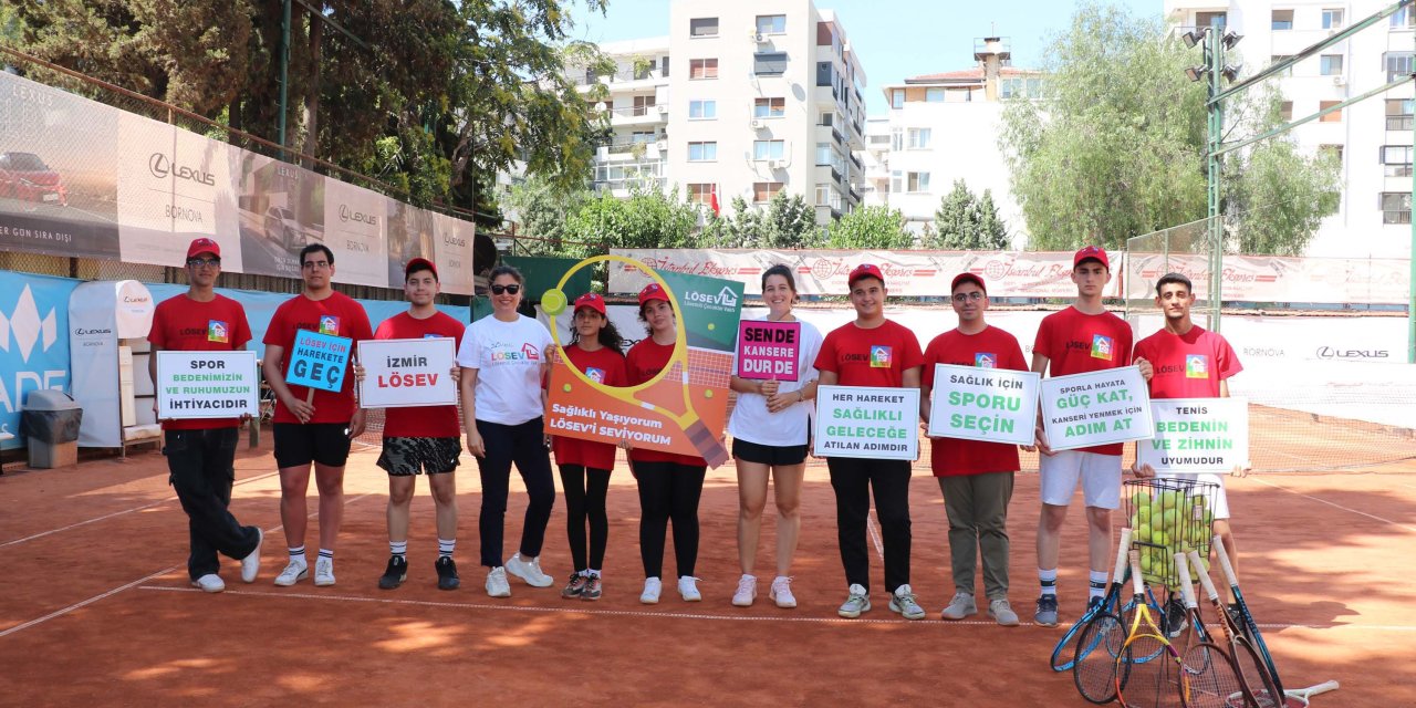 Milli Tenisçiden Lösemiyi Atlatan Gençlere Tenis Eğitimi