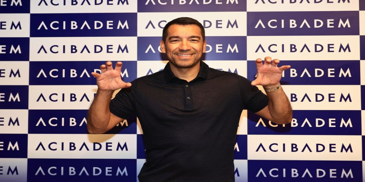 Beşiktaş'ta Teknik Direktör Giovanni Van Bronckhorst Görevine Başladı