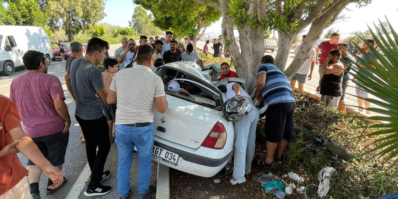 Kazada Hayatını Kaybeden Baba, Anne Ve Kızı Toprağa Verildi