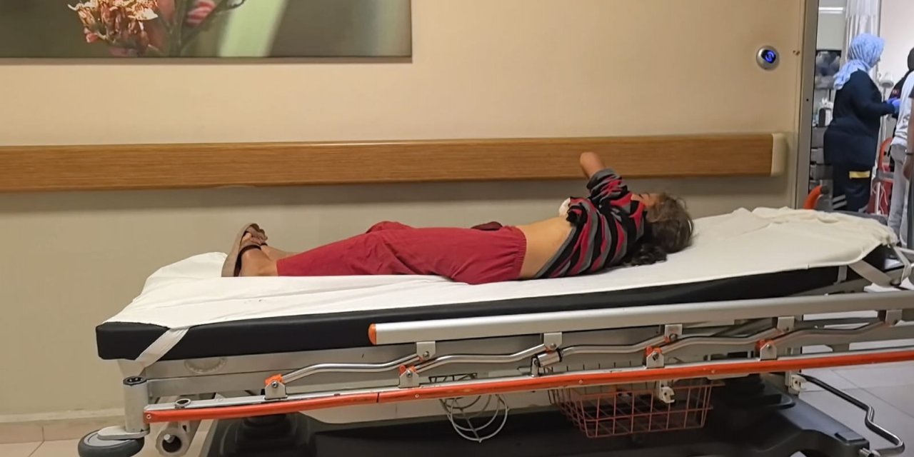 Tarlada Oynarken Düşen Çocuğun Göğsüne Bıçak Saplandı